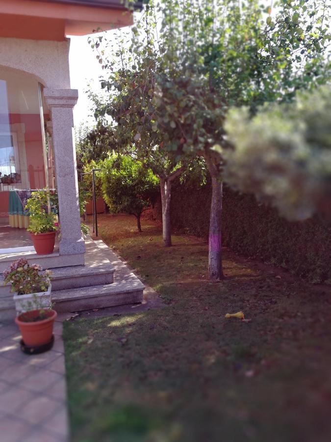 Despertar Con El Sonido De Los Pajaros Villa Melide Bagian luar foto
